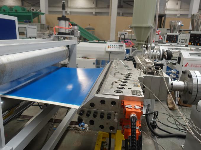 alimentação quantitativa de 1100mm ASA Plastic Profile Production Line 2