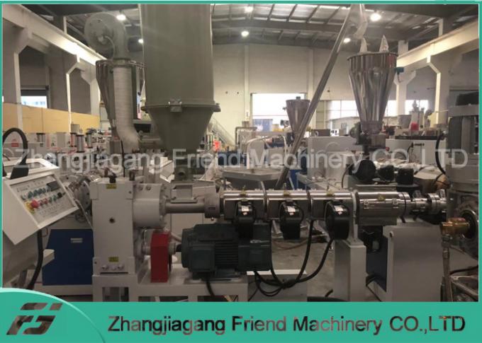 Resistência de carga do PVC ASA Tile Production Line High da extrusão 930mm do Co 1