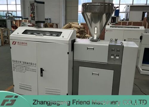 Últimos blogs da empresa sobre Como uma Máquina Extrusora de Plástico Melhora a Qualidade do Produto e o Controle de Custos?