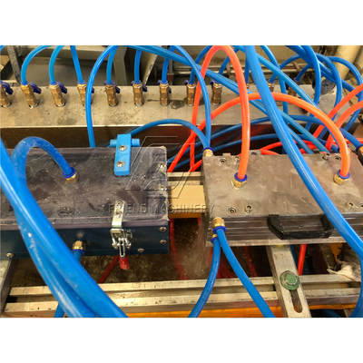 Bom preço. A janela e a porta do PVC perfilam a fatura da máquina/máquina expulsando plástica on-line