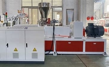 Bom preço. Arda - a linha de produção retardadora da placa de 600kg/H WPC on-line