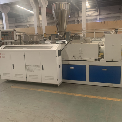 Bom preço. a tensão 250kg/H personalizou a linha parafuso gêmeo cônico da peletização do Pvc dos grânulo on-line