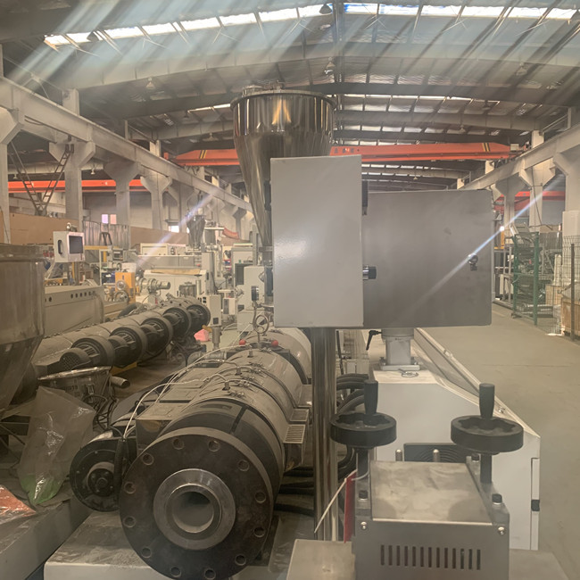 linha plástica da extrusão do parafuso 400kg/H gêmeo cônico 3
