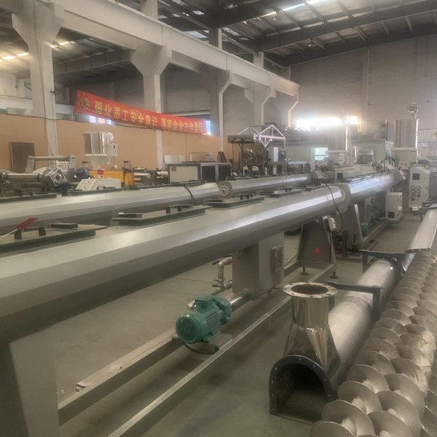 Máquina plástica totalmente automático da tubulação do PE 100kg/H com inversor de ABB 2
