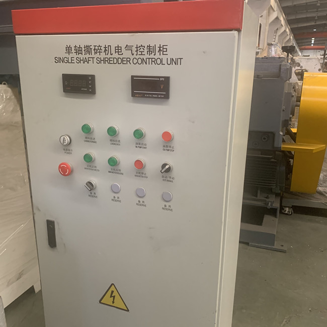 da máquina plástica do triturador da retalhadora do eixo WPC do dobro 650kg/H estrutura firme 2