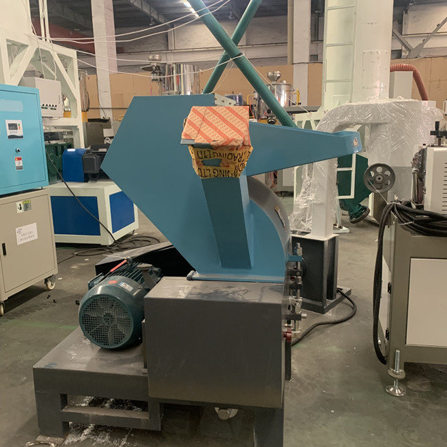 máquina 1300kg/H do triturador do PVC da espessura de parede de 10mm de baixo nível de ruído 0
