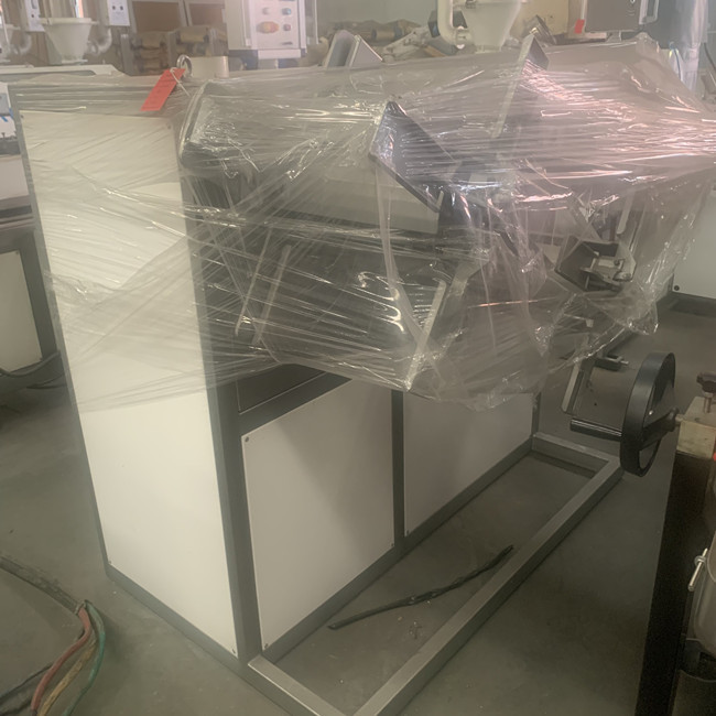 tubulação da irrigação de gotejamento de 2000mm máquina plástica da tubulação do HDPE de 3 camadas 4